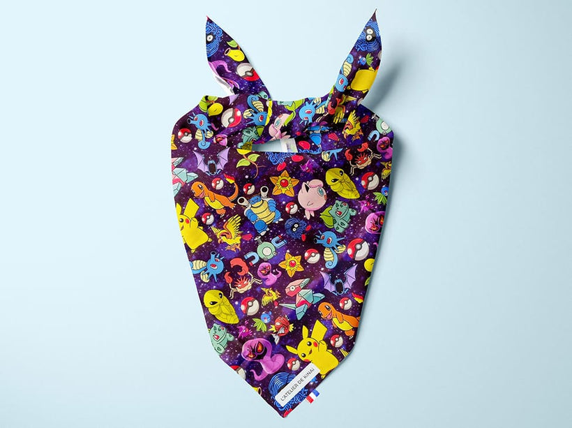 Collier fleuri assorti à un bandana