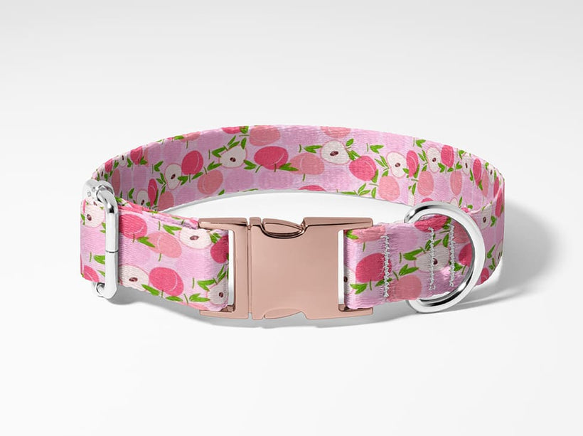 Collier fleuri assorti à un bandana